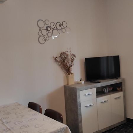 Apartamento Apartman Iva Kaštela Exterior foto